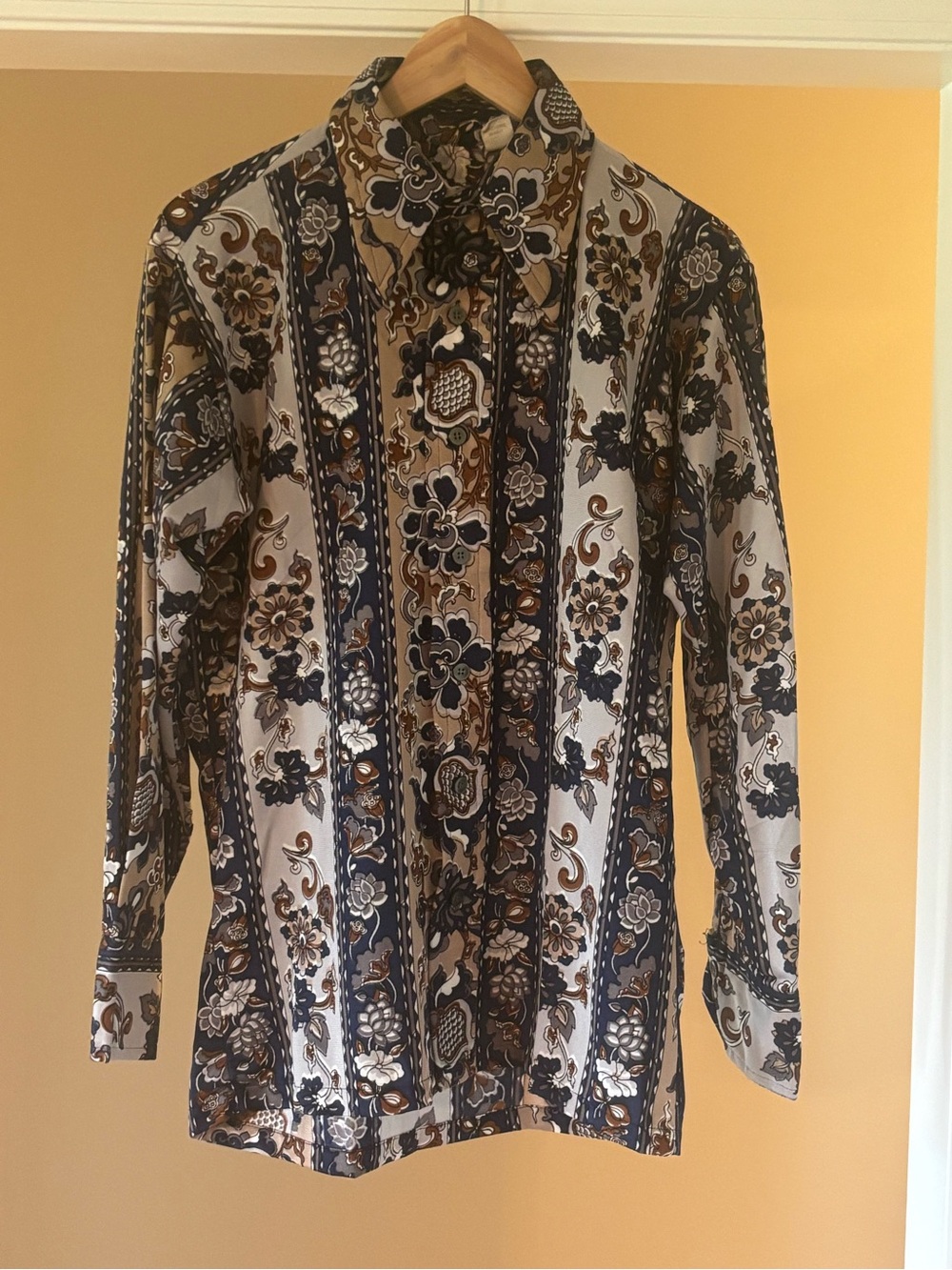 Source Unknown Navy White and Brown Floral Stripe Button-Down Shirt